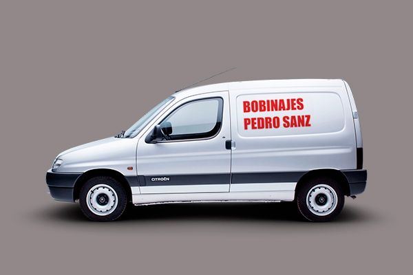 Bobinajes Pedro Sanz - Coche con logo de la empresa
